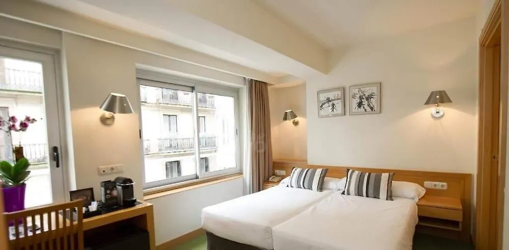 Hotel Zaragoza Plaza San Sebastian Spanje