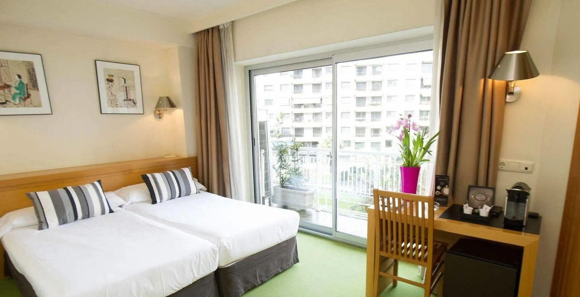 Hotel Zaragoza Plaza San Sebastian